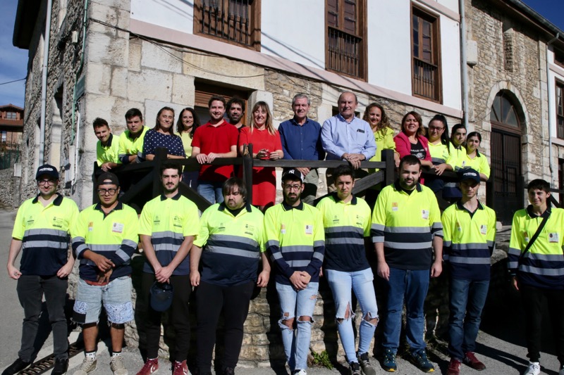 ✅ Gómez de Diego asegura que las Escuelas de Talento Joven “mejoran la capacitación y facilitan una salida laboral a los jóvenes cántabros” <a href="/eugeniasdr/">Eugenia Gómez</a> <a href="/empleacantabria/">Servicio Cántabro de Empleo</a> 

ℹ️➡️ bit.ly/3f8uWic