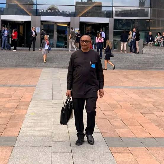 koholterkura's tweet photo. The OBIdients Challenge. Take a Picture or record a video imitating HE Peter Obi. Like and Retweet my challenge.  #Obasanjo #Abuja #kilimanjaro #IPOB  #Atiku #Igbo #Yaba #Fulani #Chimaroke #Emeka #Ibadan #Simi #Cuppy https://t.co/1yuBs5YX9N