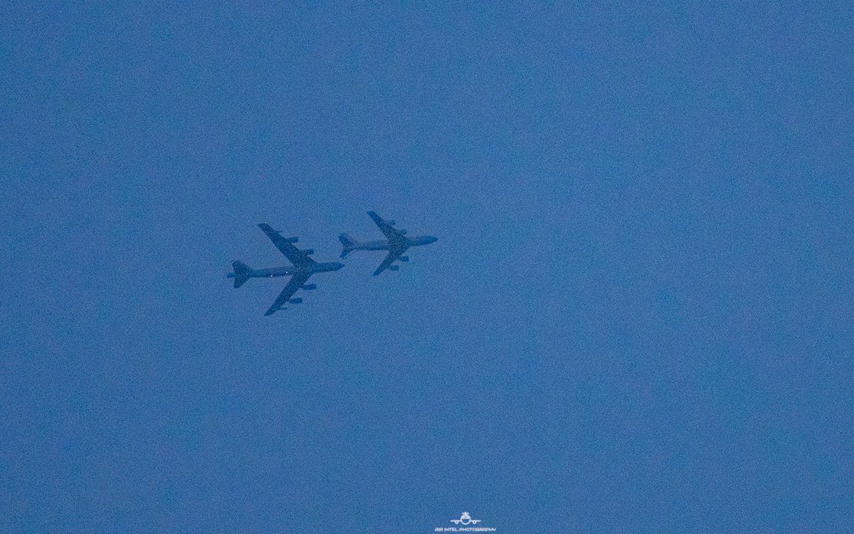 air_intel's tweet photo. @SR_Planespotter Only have seen 1 each before myself. A B-1 heading for a fly past at RAF Lakeneheath &amp; a B-52 doing nighttime refuelling https://t.co/4KBDhVSjbE