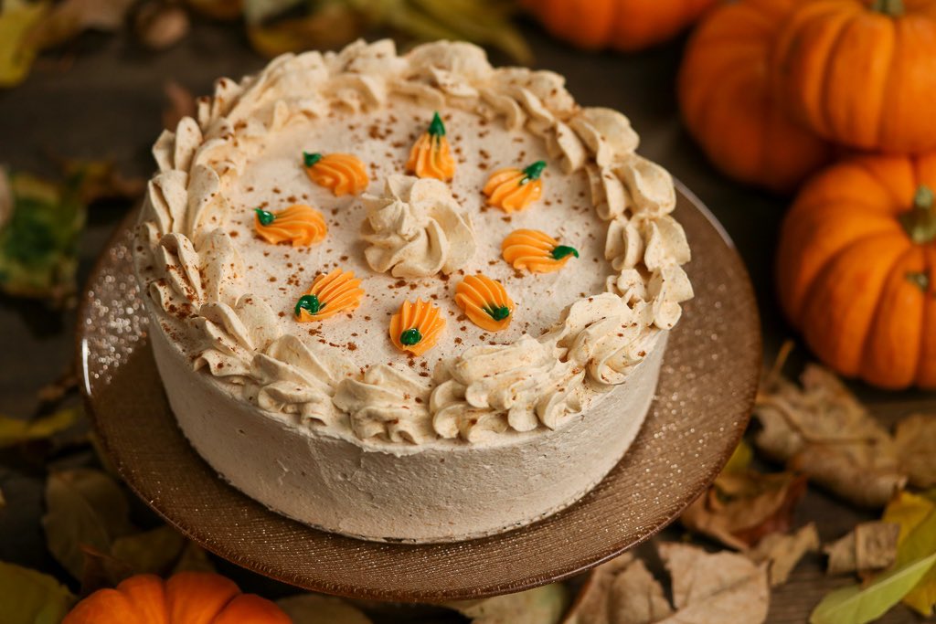 EdmAMCBC's tweet photo. Tune in to hear about some spooooky sweet treats from @kinnikinnickgf at 7:20 this morning. Whether you want to make your own using their gluten-free products or purchase fresh goodies from their shop, hear about it all for our #Halloween Snack Checker. #yegfood #snackchecker https://t.co/rUKzqH11Kj