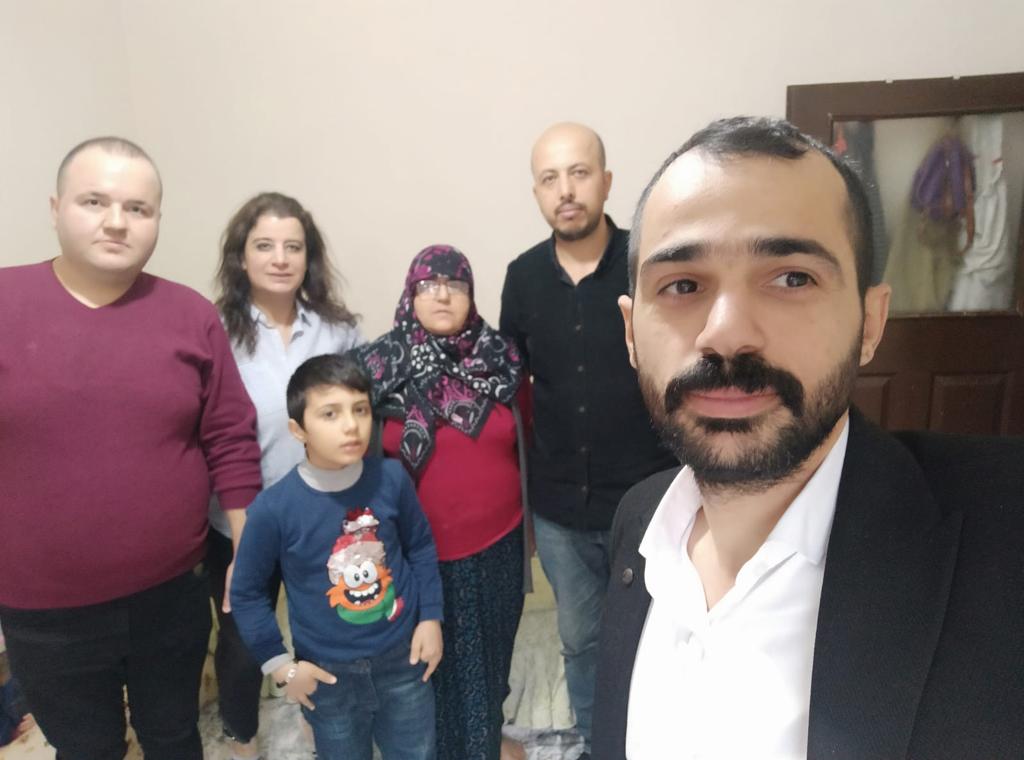 FaikOrtaokulu's tweet photo. Öğrencilerimizi evlerinde ziyaret  ettik.@BaglarKaymakam
@BaglarMEM21 @Mehmet_Bulut21 https://t.co/EVRRKzBYlW