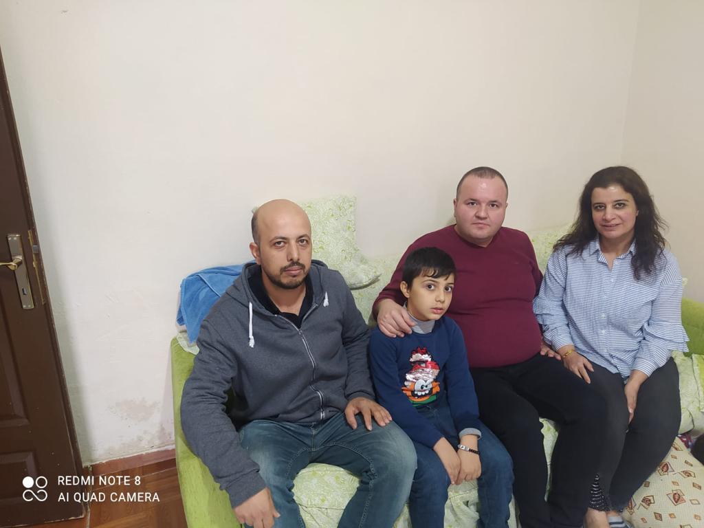 FaikOrtaokulu's tweet photo. Öğrencilerimizi evlerinde ziyaret  ettik.@BaglarKaymakam
@BaglarMEM21 @Mehmet_Bulut21 https://t.co/EVRRKzBYlW