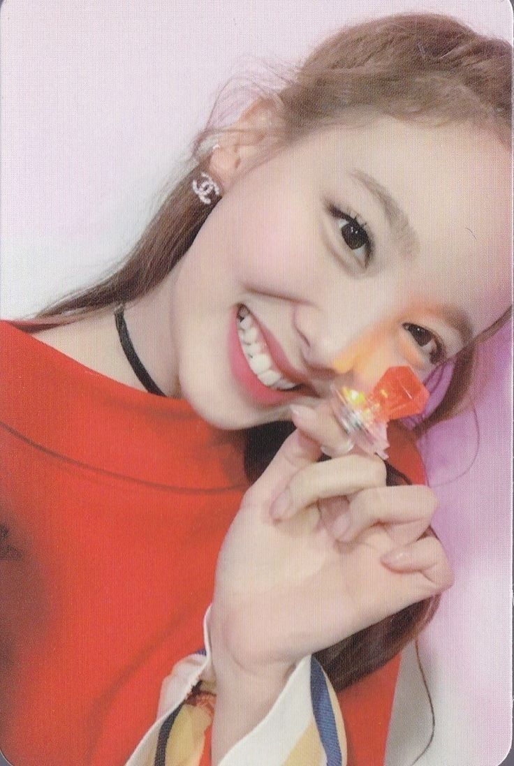 nayeoniiee_css's tweet photo. ꒰🎀꒱ Nayeon Ringpop Giveaway !

one of my prios is coming home, so im giving away my extra nayeon ringpop ^__^

𓏔 Mbf + ph only
𓏔 Must pay for pf and sf
𓏔 Like and rt

ends in 7 days or so . . .

t. nayeon fancy ringpop ga giveaway twice https://t.co/MWwQSiyDch