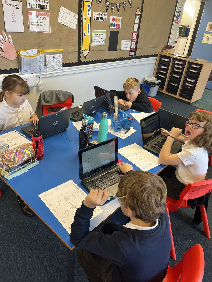 MissPetriex's tweet photo. Primary 4 are combining their love of all things spooky and digital to research and create a bat fact file🦇! @LethamPrimary https://t.co/V81ZLPsNcj
