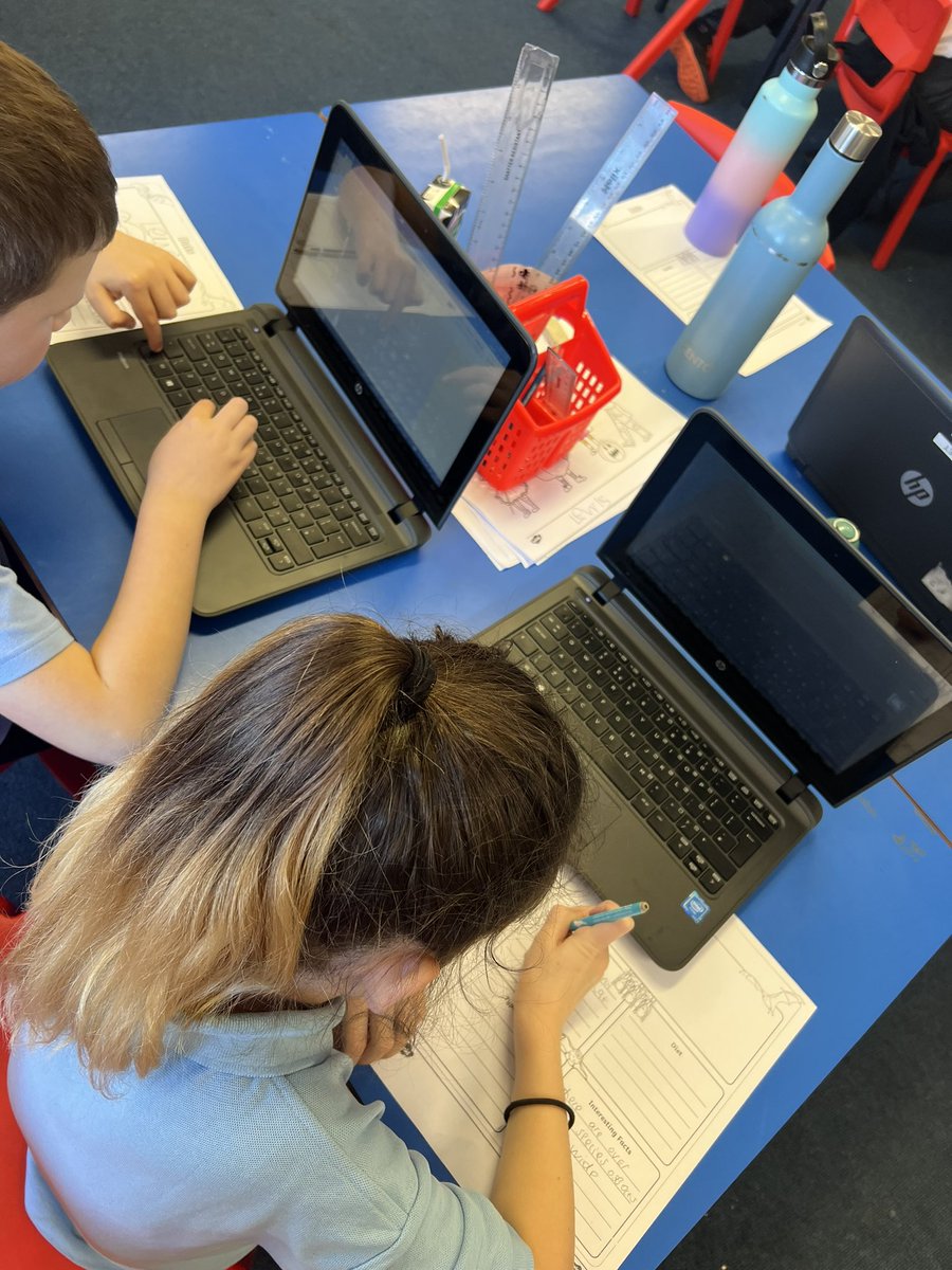 MissPetriex's tweet photo. Primary 4 are combining their love of all things spooky and digital to research and create a bat fact file🦇! @LethamPrimary https://t.co/V81ZLPsNcj