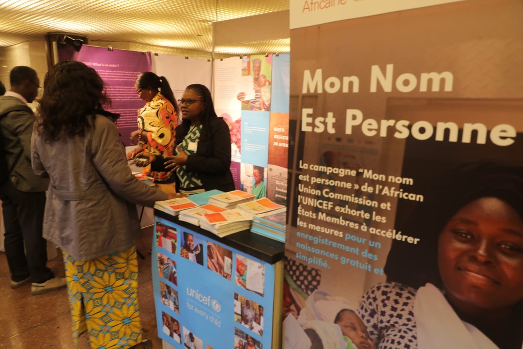 UNICEFcongoBZV's tweet photo. + de 5️⃣0️⃣0️⃣ experts venus de toute l'Afrique assistent depuis lundi à la conference #COM6 sur l'enregistrement des faits d'état civil. @UNICEF, 1 des principaux partenaires a été fortement representé par des Spécialistes Protection du siège et des bureaux pays dont le 🇨🇬 https://t.co/ZQ7srNqYYG