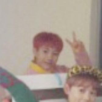 오른쪽 사진이 더 애기같아ㅠㅠㅠㅠ