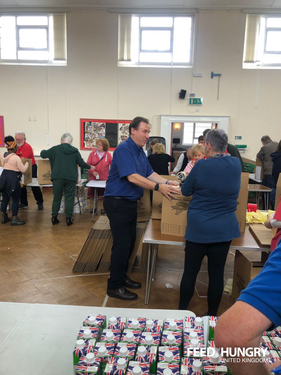 feedthehungryuk's tweet image. 📦 360 boxes packed for Ukraine! Thank you Rotary Warington 👏