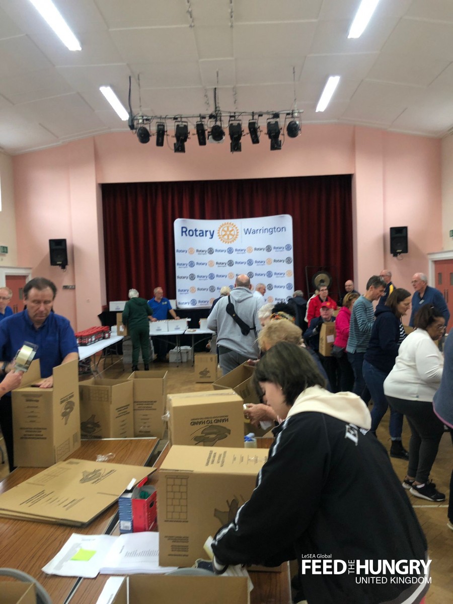 📦 360 boxes packed for Ukraine! Thank you Rotary Warington 👏