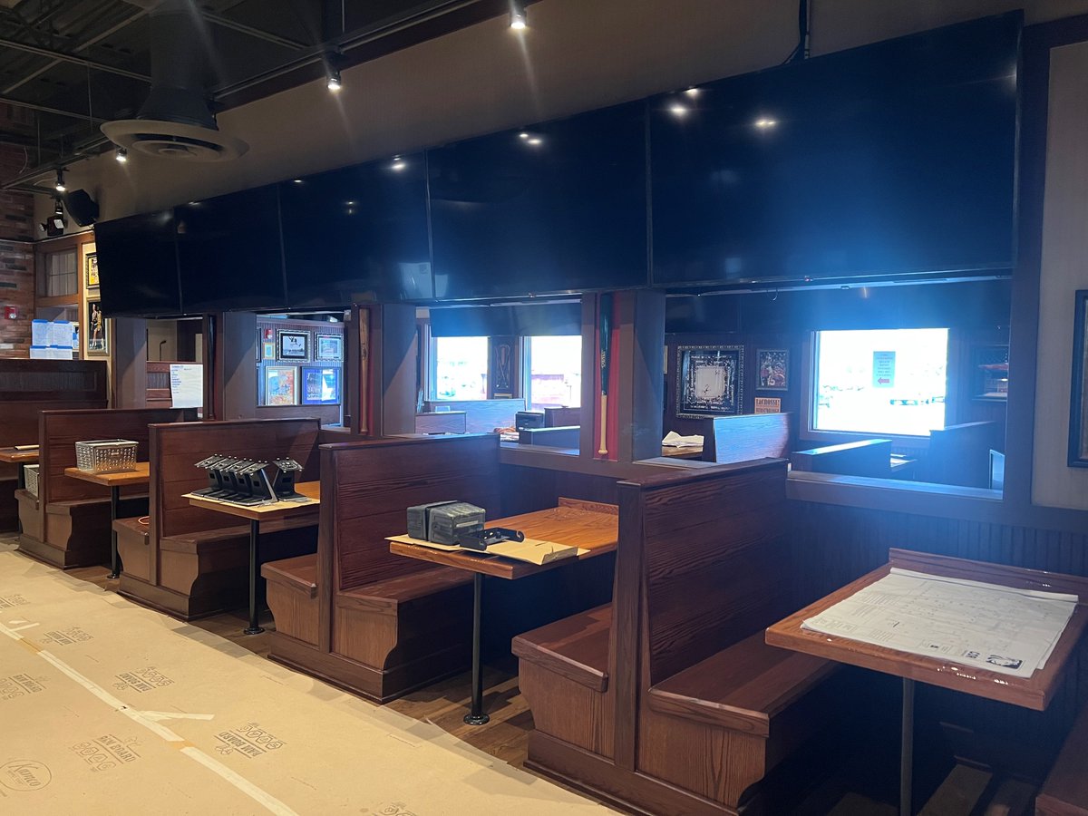 CORCompanies's tweet photo. Another inside look of the @TullysGoodTimes construction progress at Towne Center at Fayetteville - Fayetteville, NY!

Opening in the former location of Uno Pizzeria &amp; Grill at Fayetteville’s Towne Center this new location will offer a full bar and restaurant! 

#wearecor #cor https://t.co/eDp1oiBNpO