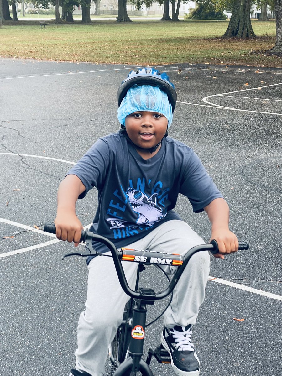 AllenDenton9's tweet photo. Mary T Christian PE class, 3rd grade Mrs. Mathes!!!!! https://t.co/dAMgP4DHdw