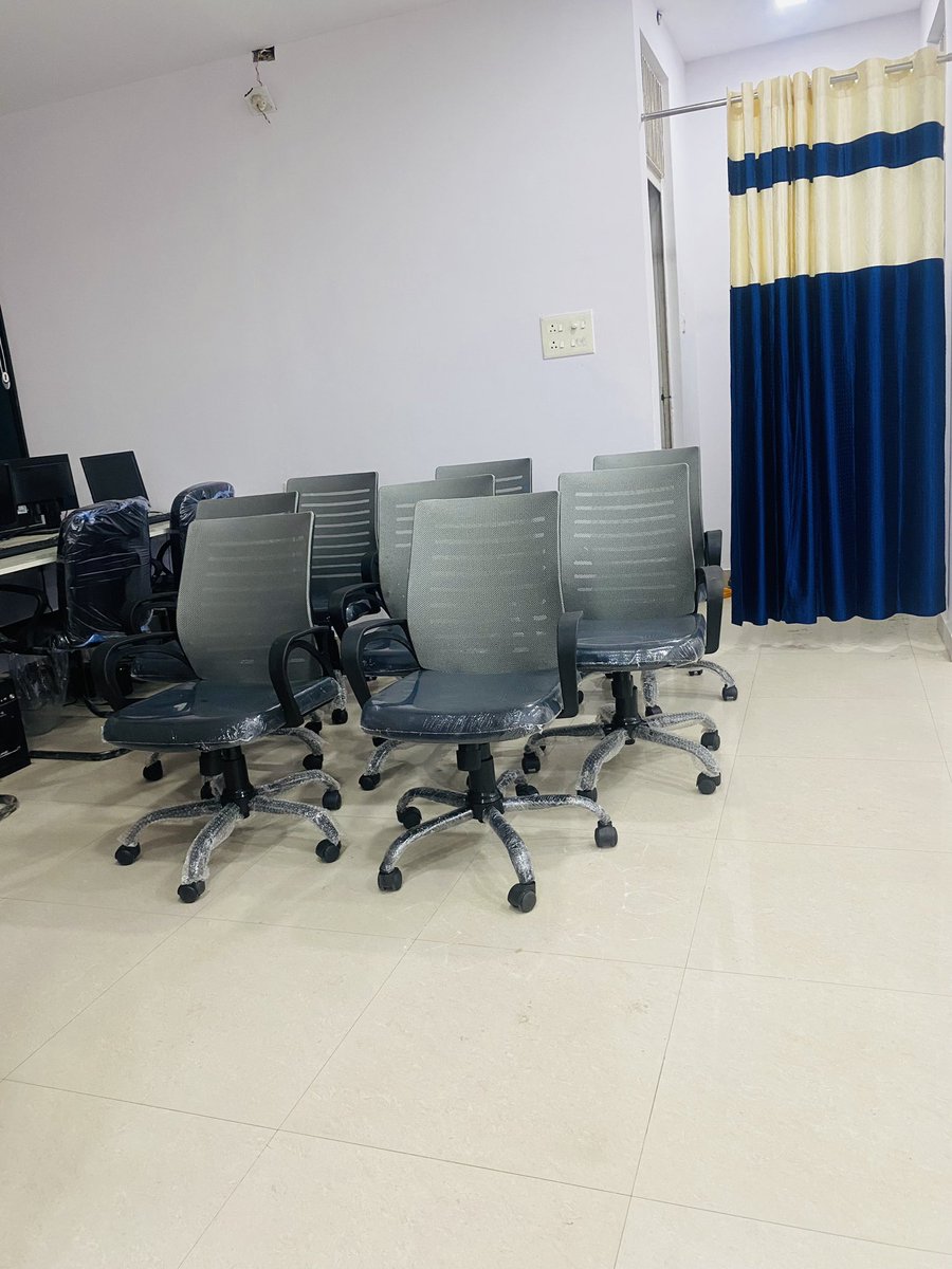 pg72750's tweet photo. Wonderful Felling with @Pepperfry All Chair is Good &amp; Better experience #pepperfry #diziglobalsolution https://t.co/dYZRKOuMxs