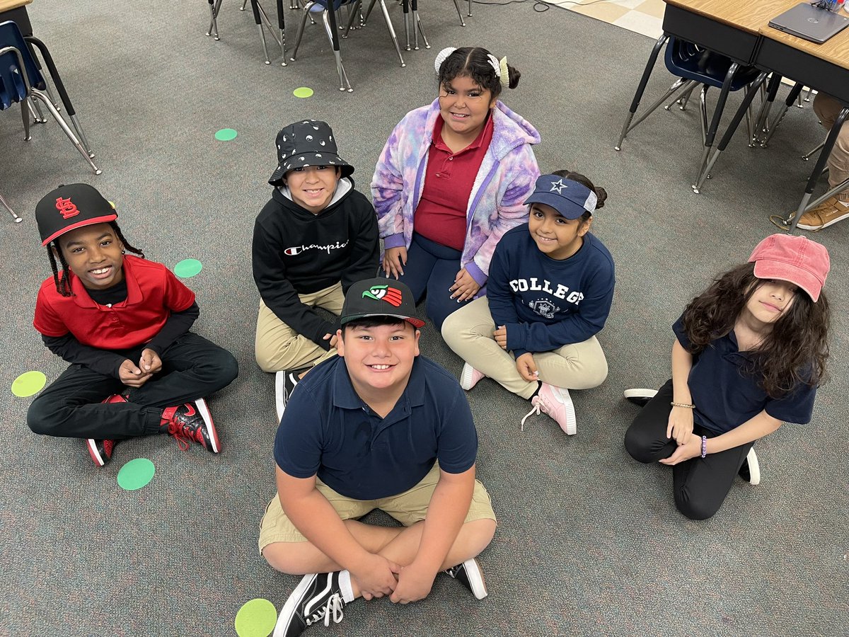 MrsJohnsonMST's tweet photo. We use our heads, not drugs, in 3rd grade! #drugfree #RedRibbonWeek https://t.co/iOFussoqXw