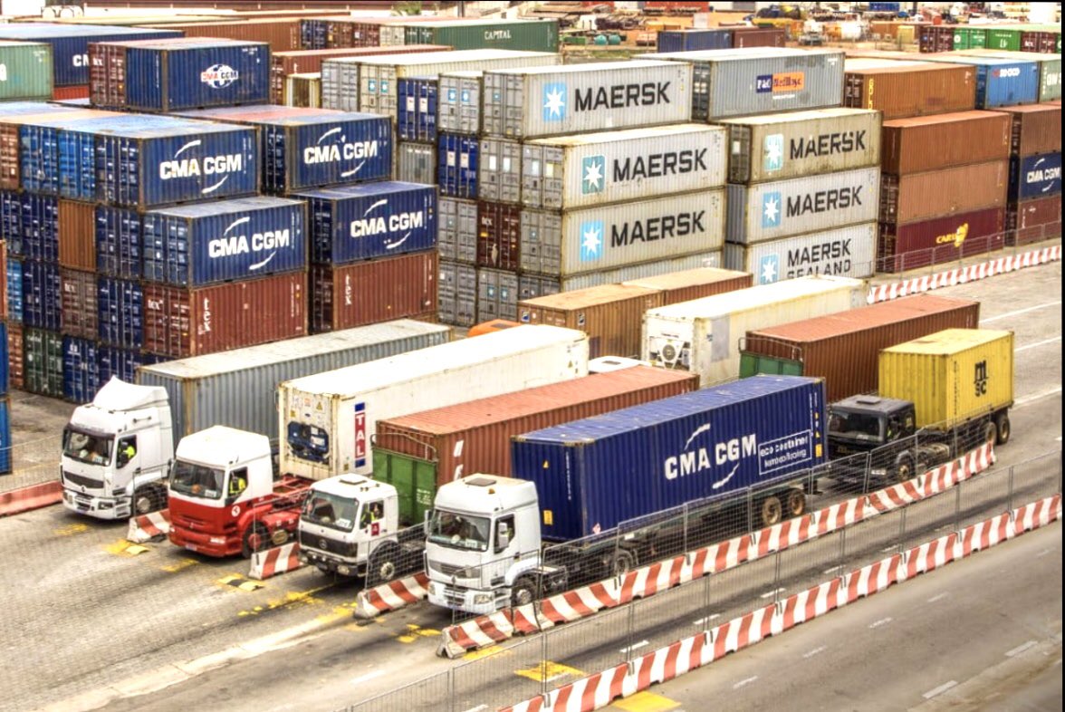 lamacameroun's tweet photo. #ZLECAF, #Importsubstitution, avec la prolifération des actions de promotion du marché Régional, les entreprises doivent davantage faire établir les certificats d’origine afin de mieux vendre leurs produits à l’international.

#commerceinternational
#développement
#lamacameroun https://t.co/doxDZtyrHp