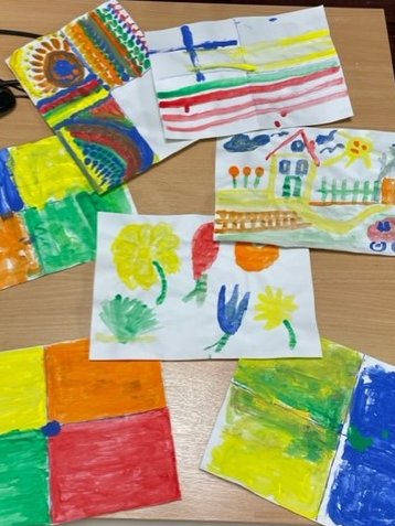 Service users at QMH painted their own masterpieces of art in a recent #mindfulness group. Each selected colours reflecting their feelings when listening to different genres of music. Another great success on Holbrook ward demonstrating value of therapy for people with #dementia