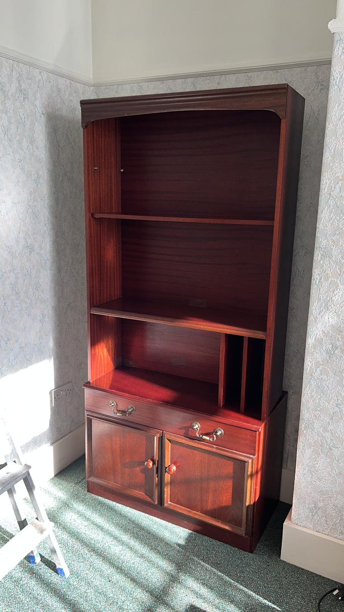 vineyard_ltd's tweet photo. Always happy when we receive donation for our empty property. One property all furnished thanks to the donation. A bunch of Clients on the VPL waiting list @ will be Offered Supported accommodation by end of this week. Many Thanks to the wonderful lady who donated the furniture. https://t.co/M8QnFWUJBC