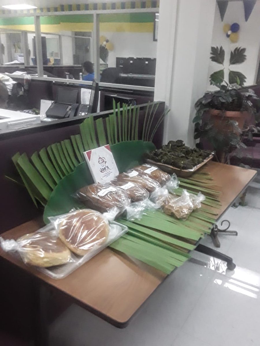 Jaes_784's tweet photo. We're on display at the coreas main office today for Independence! #BananaBread #LocallyMade #SVGIndependence https://t.co/WPdNQiIQCb