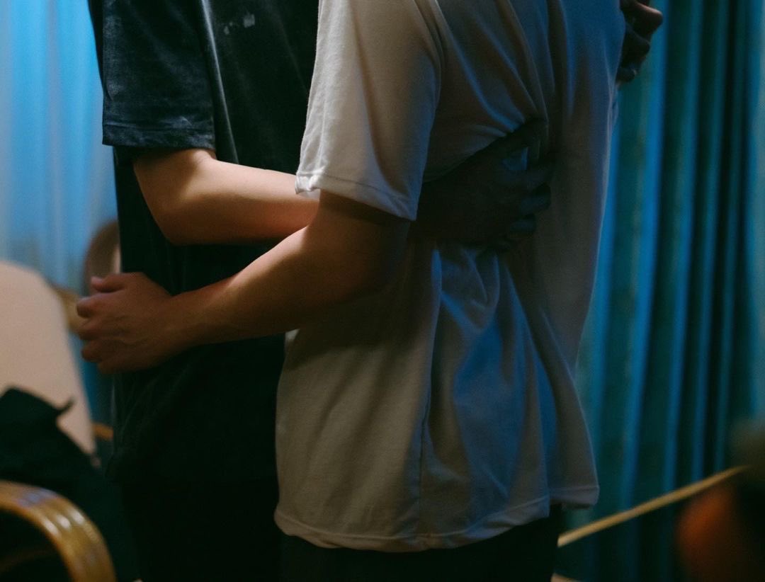 vianilina's tweet photo. SI NO LLEGO A CLASES PONGAN EN MI TUMBA QUE MORÍ DESPUÉS DE VER TREMENDA SECUENCIA 
 #เชือกป่านเป็นซีรีส์ตลก
#BetweenUsTheSeries https://t.co/TTxki2srVk