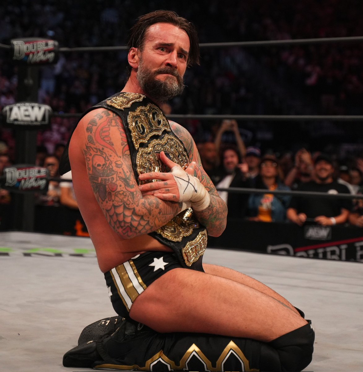 2ndCitySaint90's tweet image. Happy Birthday CM Punk! 🙌🏻
I can't wait for your return to a wrestling ring! Miss you on TV.
Speedy recovery 🙏🏻
#CMPunk 
#HappyBirthdayCMPunk