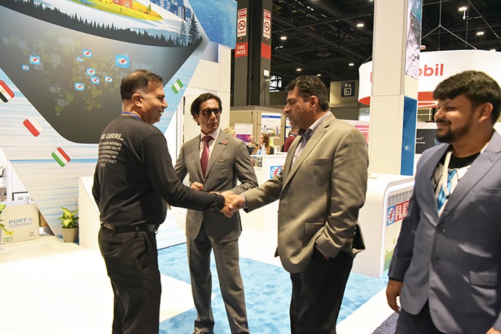 uflexltd's tweet photo. Flex Films' leadership interacting with the delegates at Pack Expo 2022 in Chicago. We look forward to meeting with you on the final day of Pack Expo 2022. Visit Flex Films booth No W-22063 to experience the endless possibilities with packaging films.
.
#UFlexForU #Packedright https://t.co/2udCbzav3L