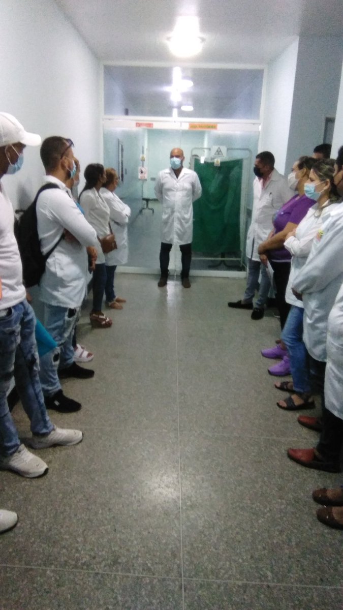 jlfernandezc88's tweet photo. Recibe @CDIHugoChavez visita de supervisión integral por parte de la dirección de @MedicaEsparta. #CubaCoopera #MejorSinBloqueo #CubaPorLaSalud @Yosmany66126058 @CastilloJosmir @torres_yunaisi @IsabelPinarCuba @DarielDuenas @cmendozarojas @CDIBocaDeRio @6_CDINueEsparta https://t.co/tDD8RqovSI