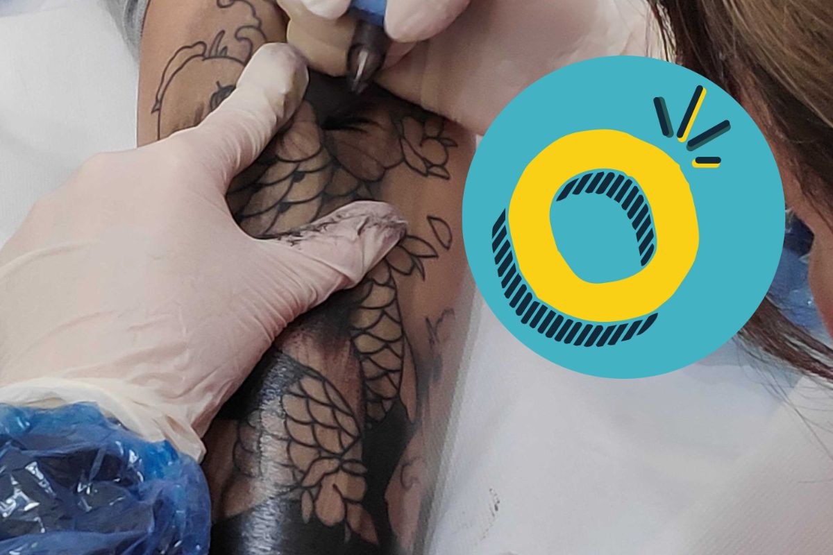 🎙️S02E05 ! AURÉLIE ET BONNIE, TATOUEUSES QUI BOIVENT DU THÉ !🎙️

À la découverte d'un salon de tatouage ! Encrer quelqu'un, les histoires des clients, tenir un dermographe... On parle de tout ça !

Nouvel épisode sur toutes les plateformes 👇linktr.ee/occupationspod