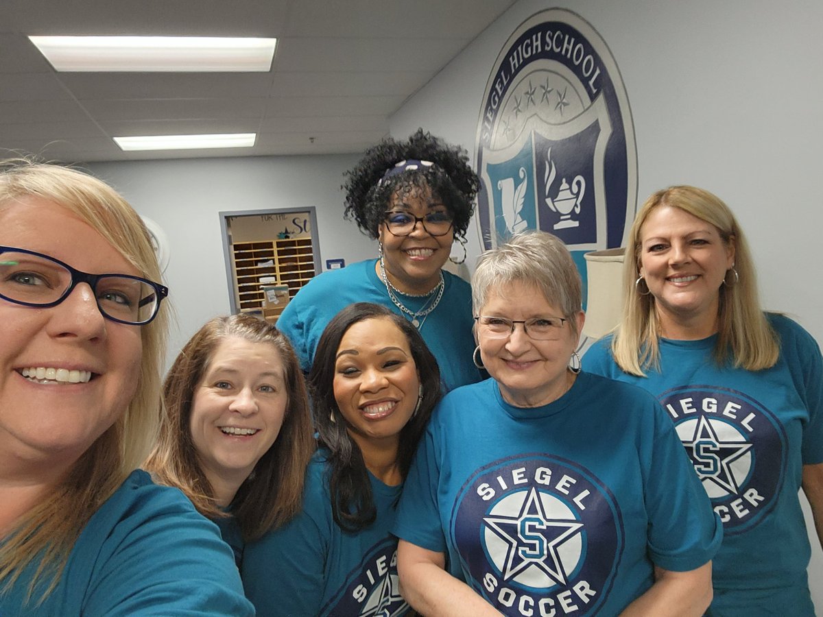 kcollier626's tweet photo. Supporting our girls soccer team from the Boro today! Good luck at State!  @SiegelSoccer https://t.co/2CBTuC1puo