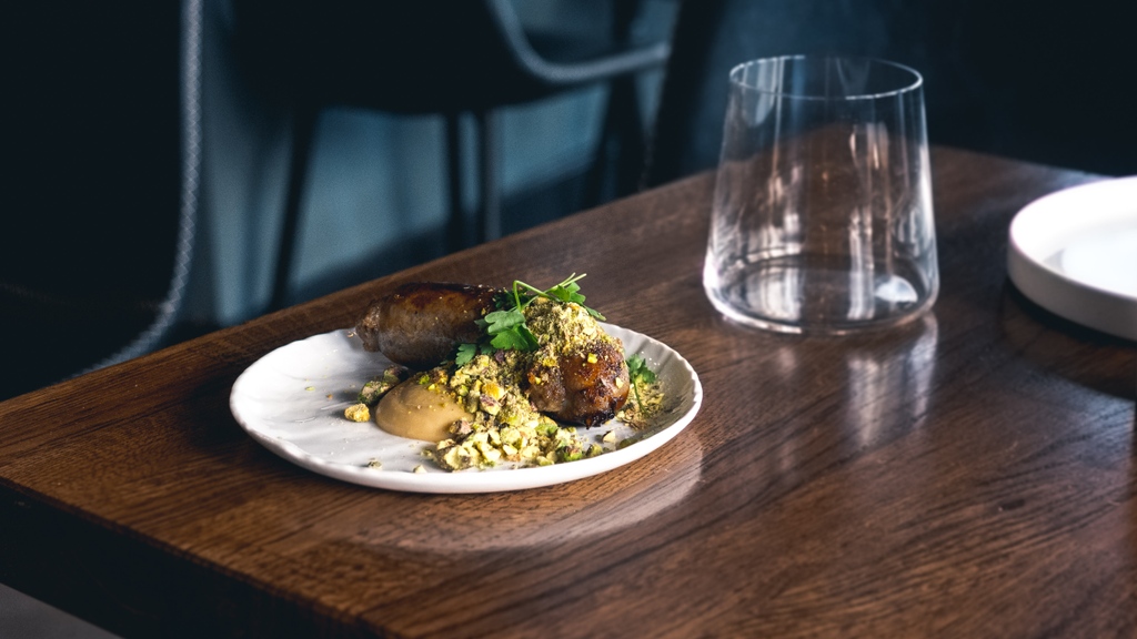 A winter warmer inspired by the traditional white pudding.⁠
⁠
Using <a href="/Neilsveal/">Westons Rose Veal</a> - high-welfare veal from Devon, pork fat and gluten-free oats we make this succulent and savoury sausage. Simply served with a Bramley Apple jam and roasted Pistachio nuts. 

smokeandsalt.com