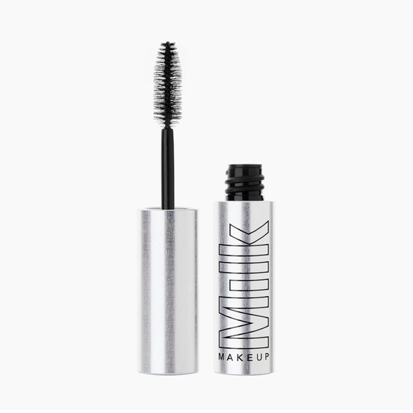 candi_irvin's tweet photo. So good I had to share! Check out all the items I'm loving on @Poshmarkapp #poshmark #fashion #style #shopmycloset #stevemadden #pritzi #milkmakeup: https://t.co/h9sdOpzcPk https://t.co/9fsPneMwss