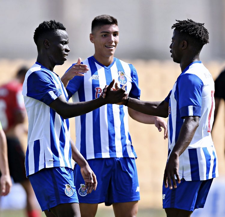 FCPYouth_'s tweet photo. Buscar o primeiro lugar! @FCPorto https://t.co/qV8wNrqbQu