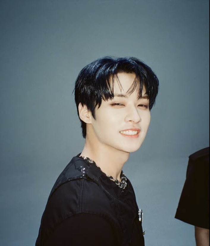 linoascats's tweet image. oh thank you for 12k!!!💛🎉