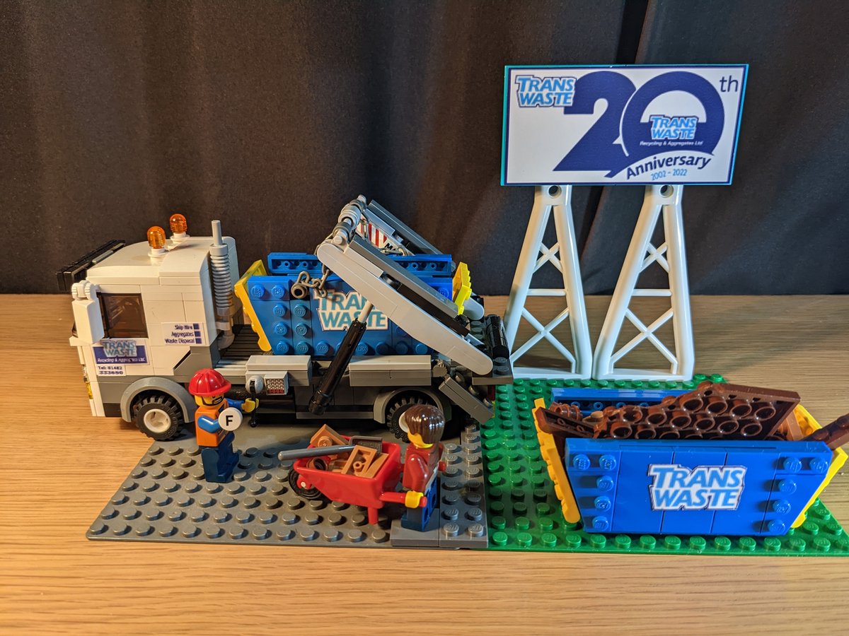 hpFoundations's tweet photo. Hereโs a few more of the superb LEGO models that the BrickBox team did of Foundations Live exhibitors including @duluxuk, @LighthouseClub_ and @Transwaste.
#ConstructionTradeEvent #ConstructionNetworking #LEGO #FoundationsLive https://t.co/V8hG2S1Xxq