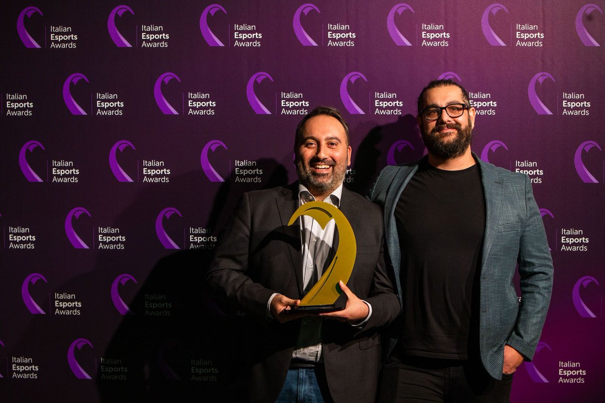 PGEsportsIT's tweet photo. Alcuni scatti di ieri sera durante la premiazione degli #IEA2022! Siamo molto orgogliosi di portare a casa:
🏆 Best Italian Event - PG Nats R6
🏆 Best Italian Caster @KenRhen 
 Un enorme grazie va anche a voi che ci continuate a supportare!

#PGESPORTS #IEA2022 @RoundOne_GG https://t.co/Aoopc4lXxq