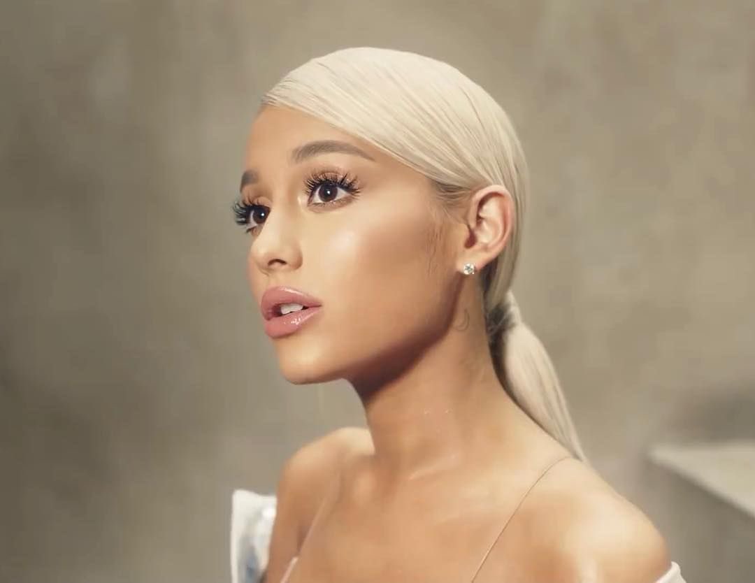imhmanic's tweet photo. ariana grande

2018                            2022 https://t.co/UuSo3nA2z2