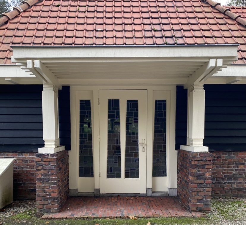 Dat was weer een zeer interessante lezingenmiddag van het Platform Funerair Erfgoed vanmiddag, online nog terug te zien via het #RCE! Over financiering van het behoud van het funeraire erfgoed. (Eigen foto’s van bp Essen in Groningen)