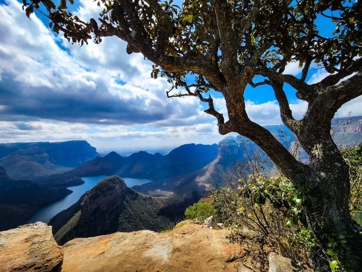 The beautiful #BlydeRiverCanyon!

The 3rd largest #canyon in the world.

#PanoramaRoute #BlydeRiver #VisitSouthAfrica #SouthAfricaIstravelReady #Mpumalanga