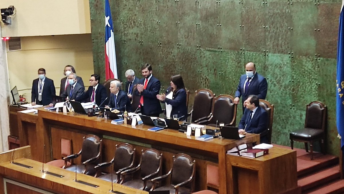 enzopoblete's tweet photo. Por 131 votos a favor la Cámara de Diputadas y Diputados aceptó la renuncia a la presidencia de Raúl Soto.
#DiputadosPdg #Democracia #Transparencia #CámaraDeDiputados #CongresoNacional #ElPdg https://t.co/SbIjCy6hdO
