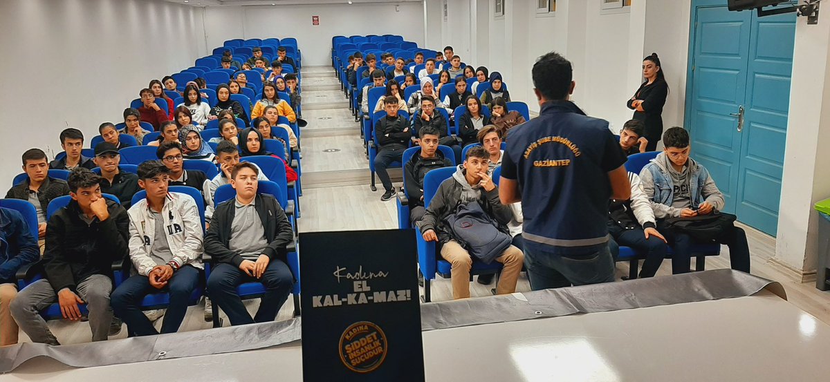 KanuniMTAL's tweet photo. İçişleri Bakanlığı’nın #KadınaElKalkmaz mottosu çerçevesinde öğrencilerimize Gaziantep İl Emniyet Müdürlüğü personelleri tarafından bilgilendirme yapıldı. 

@gazianteppolis https://t.co/vfXZtEGyg4