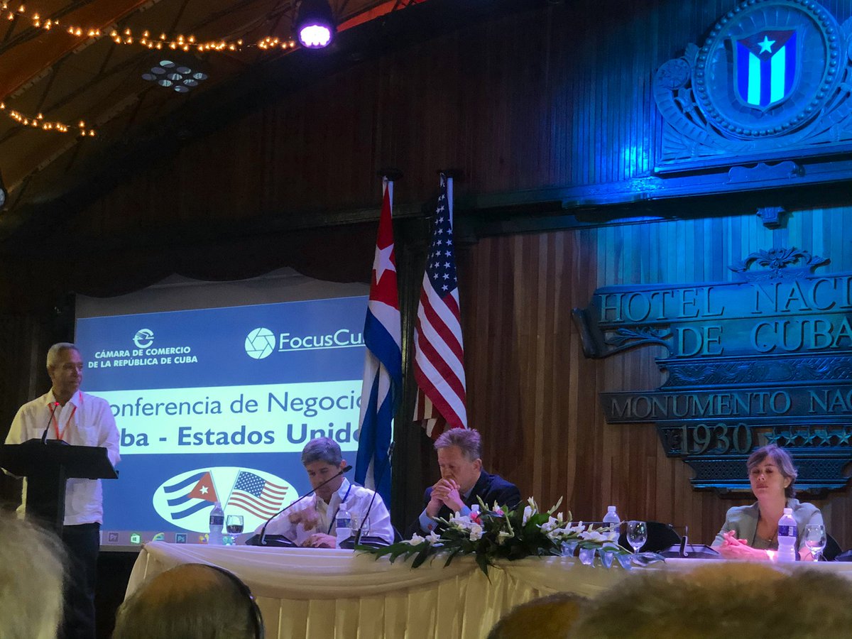 JohanaTablada's tweet photo. Pdte @Camara_Comercio #Cuba @a_carricarte inaugura Conferencia de Negocios #Cuba #EstadosUnidos: Cuba importa 8000 mil mill USD de ellos 300 millones de #EstadosUnidos ppalmente en alimentos es excepción se ha logrado establecer al cerco comercial, económico y financiero. https://t.co/tZh4QOg3EM