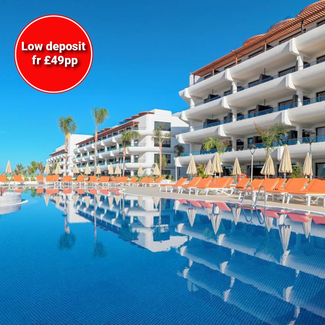 In the relaxed resort of Playa Paraiso #tenerife the 5⭐ H10 Atlantic Sunset is perfect for families and couples looking for a little bit of luxury....
👉 bit.ly/3TAplQG
#blueseaholidays #playaparaiso #costaadeje #familyfriendlytravel
