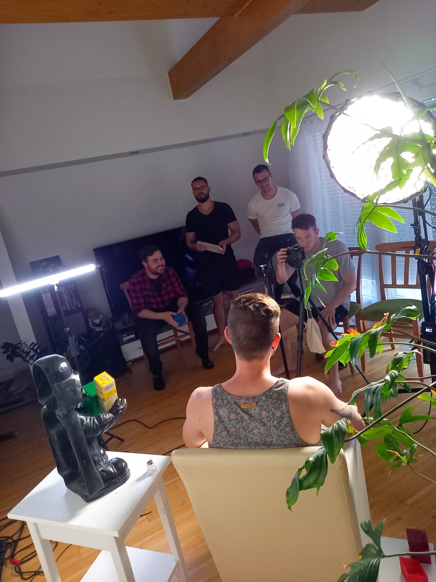 Hallo an die Welt! Vom Mannheimer Wohnzimmer zu eurer Flimmerkiste - Commander Gameplay mit der Extraprise Salz. 

🩸Die erste Folge "First Blood" bereits auf Youtube. 

Bleibt salzig! 🧂

#mtg #mtgcommunity #MagicTheGathering #commander #gameplay #edh  #mtgcommunity #mtgdeutsch