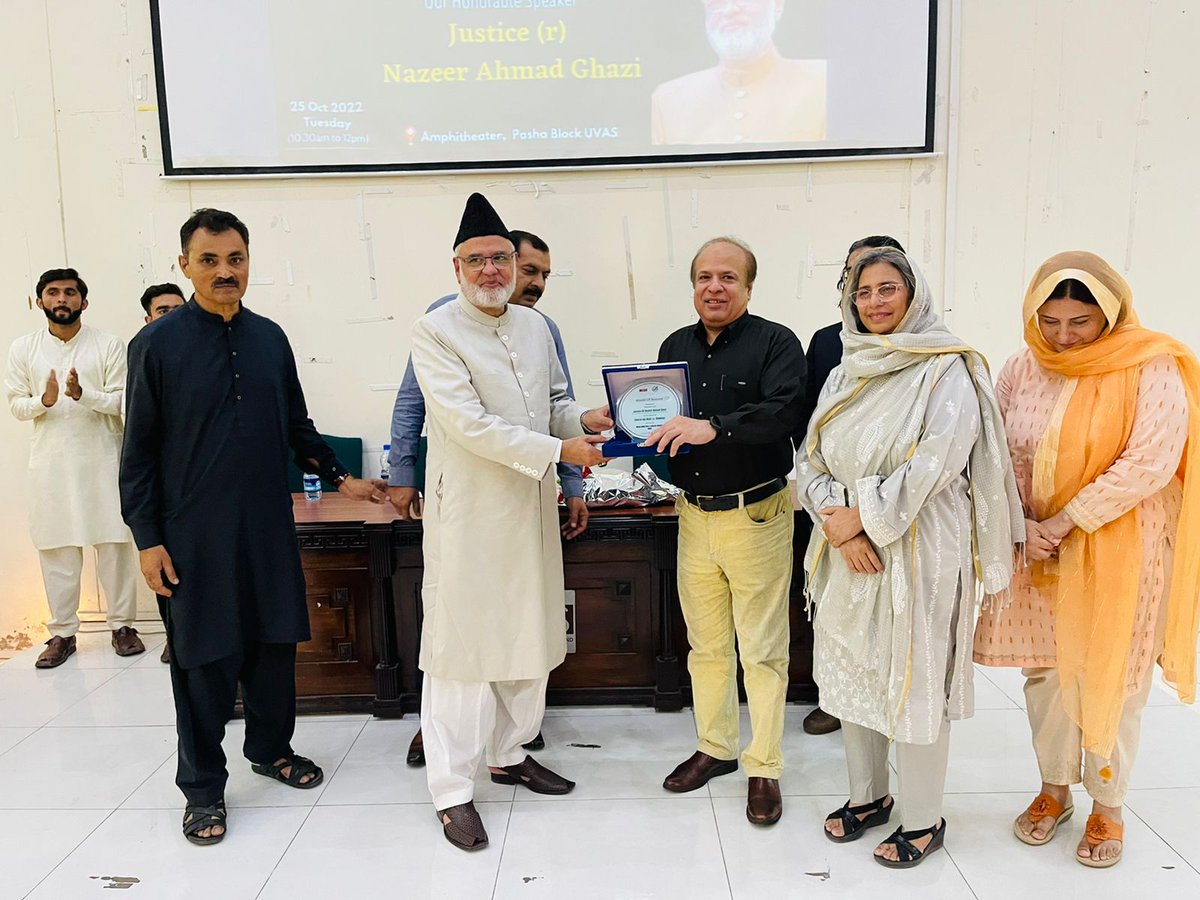 UVAS_Official's tweet photo. Qirtas-UVAS Litrary and Art Society of the Senior Tutor Office arranged Seminar on Literature History and Ahd-e-Hazir of Seerat-un-Nabi (PBUH) at UVAS..Justice (R) Nazeer Ahmad Ghazi was the guest speakers... https://t.co/cKWqVYZSMi
