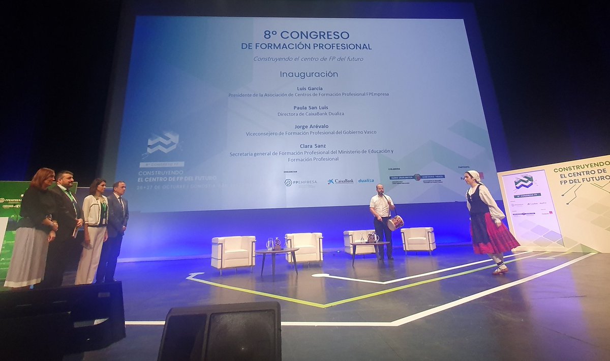 Clara Sanz tweet media