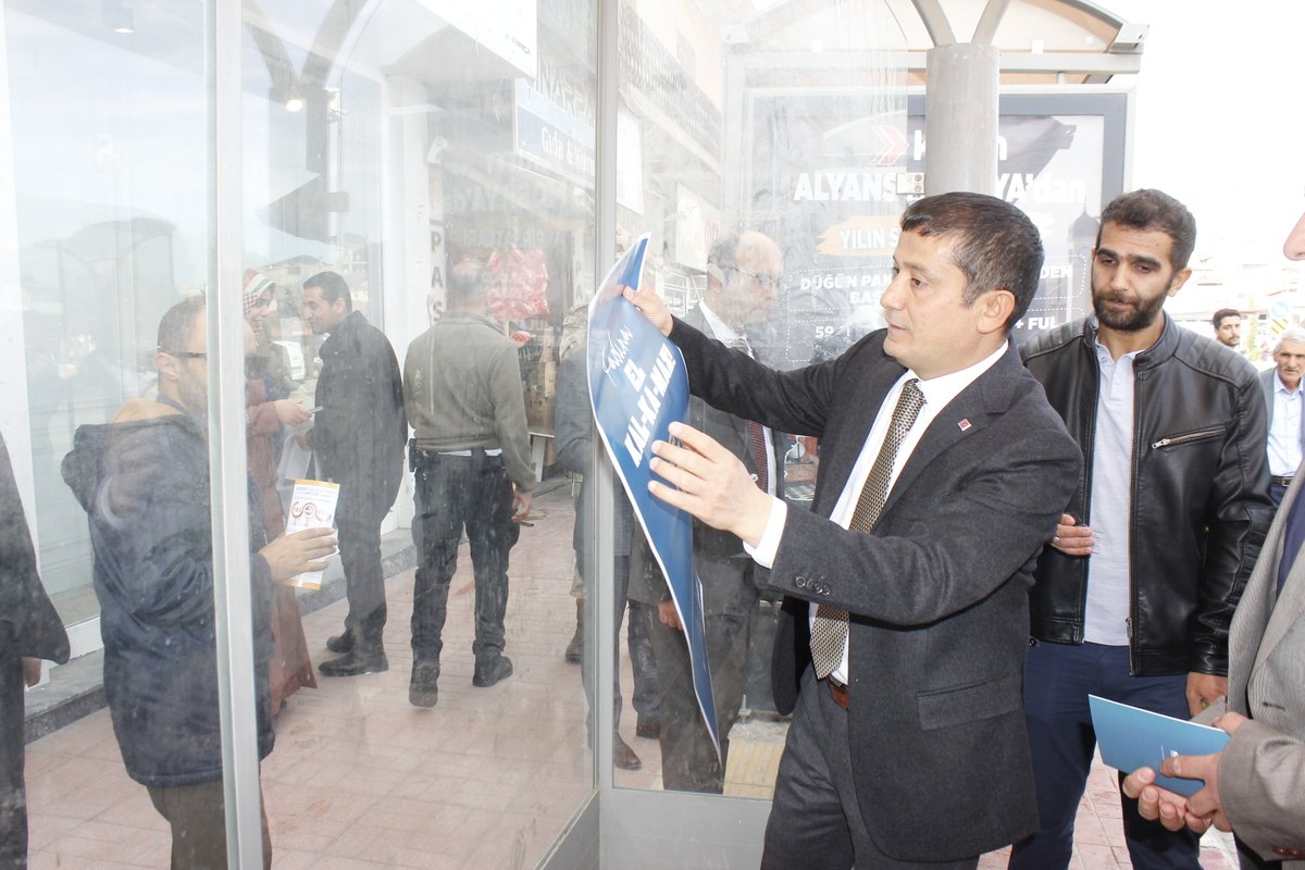 5 milyon erkeğe bilgilendirme ve farkındalık eğitimi çalışmaları kapsamında ilçemizde Kaymakamlığımız ve Erciş Sosyal Hizmet Merkezi Müdürlüğü tarafından #kadınaelkalkamaz mottosuyla etkinlik yapıldı.
<a href="/nmehmetbeyoglu/">Dr. Nuri MEHMETBEYOĞLU</a>