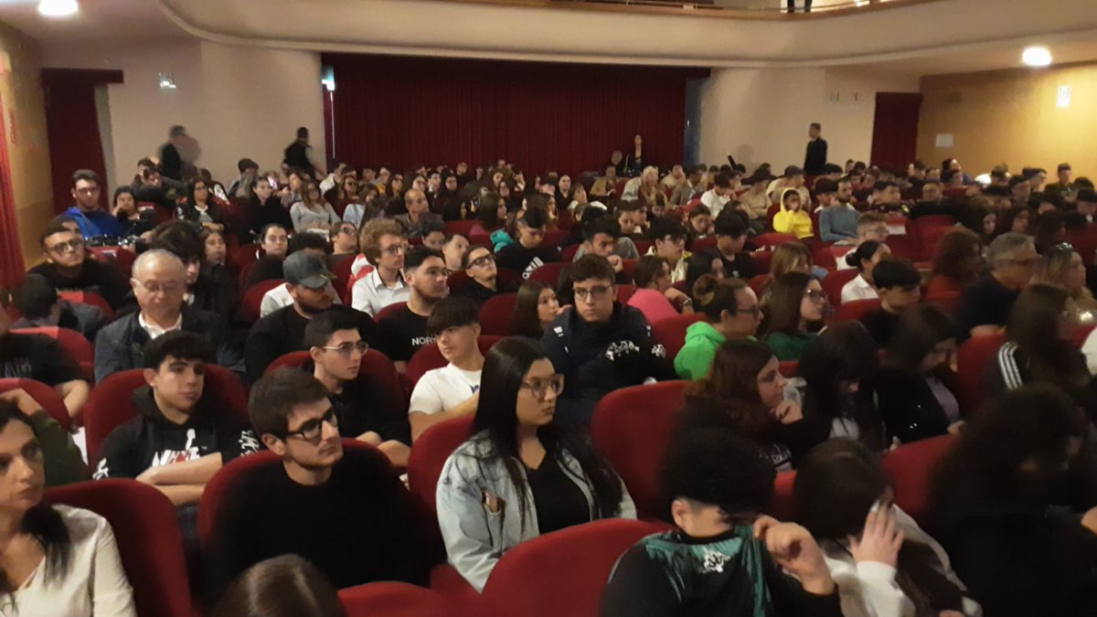 CislTaBr's tweet photo. #26OTT22 #Taranto @gianfr_solazzo partecipa alla Giornata sulla Sicurezza presso il #TeatroFusco #culturaesicurezza #sicurezzaecultura @CislNazionale @CislPuglia https://t.co/sgoMYbBHR7