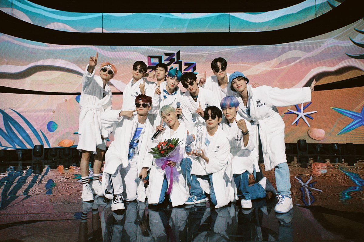 mood_clip's tweet photo. #MAMAVOTE #theboyz

1rt = 투표 1회
타래 투표도 부탁드려요 😊 https://t.co/7N4Wf3rpZm