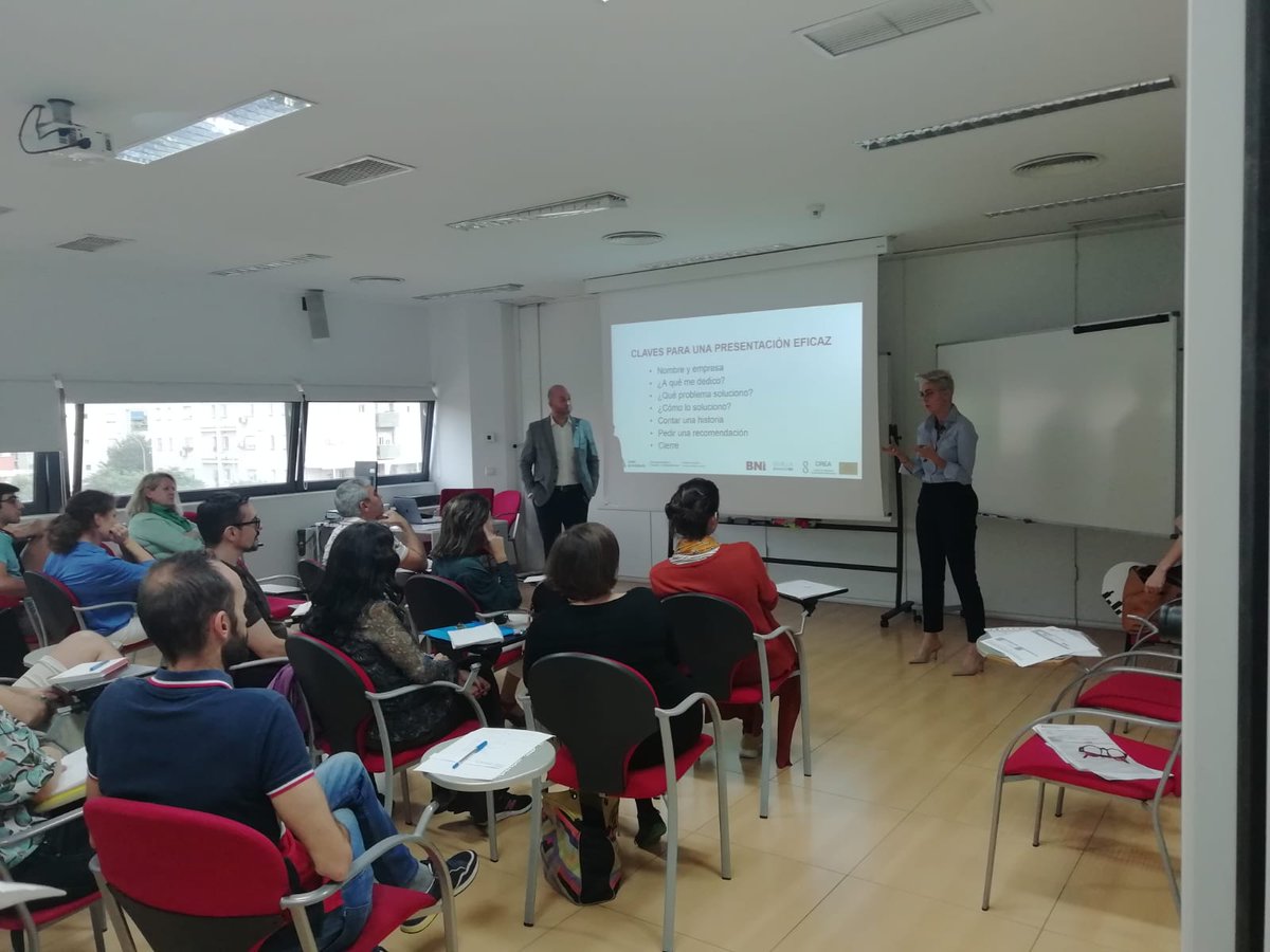 aemprende's tweet photo. 🔴🟢 Ayer tuvimos la 1ª jornada III edic. #OneMinuteHelp @bni_sevilla @Ayto_Sevilla
👥 CLAVES para mejorar las técnicas de ventas a través de la #comunicación para personas empresarias y emprendedoras.
🔜 03/11 📍Edificio CREA #Sevilla
📝 https://t.co/qaEb7hfbYW
#EmprendeAND https://t.co/IiHgqMle26