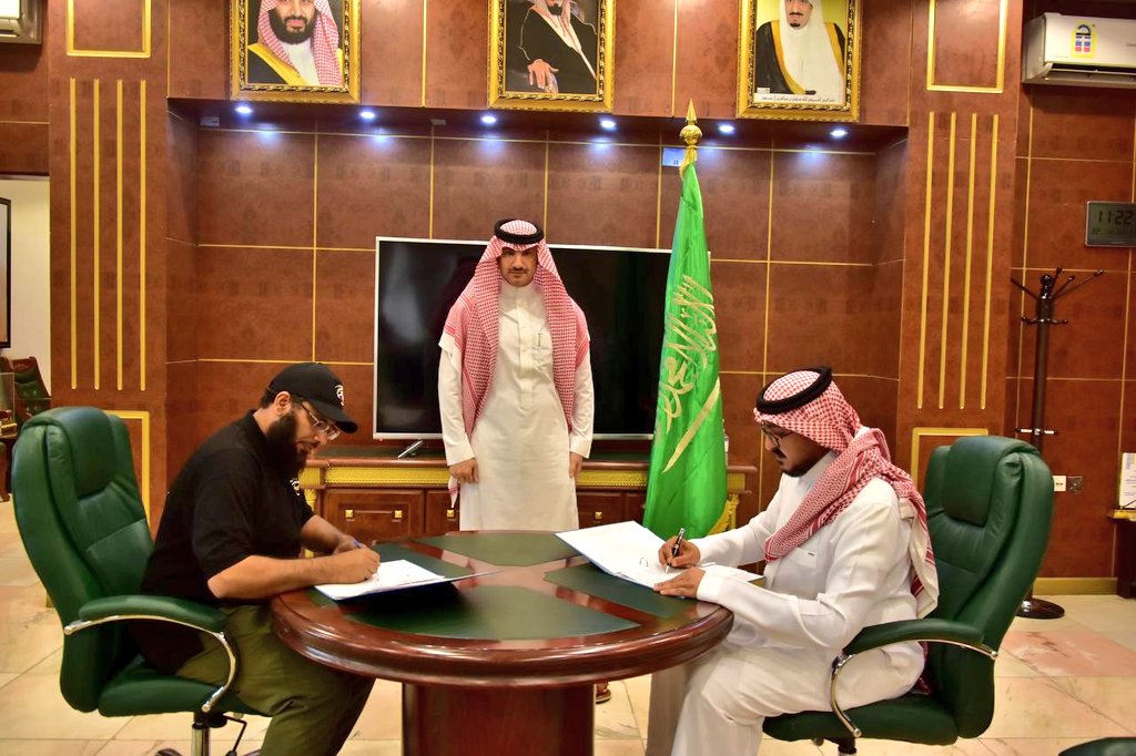 mrk7z's tweet photo. برعاية وحضور سعادة محافظ بلجرشي
 ا.نايف بن محمد الهزاني @naif_alhazzni
تم توقيع عقد شراكة مجتمعية بين:
جمعية التنمية الاهلية ببلجرشي ويمثلها رئيسها ا.أحمد جابر بن قشاش وجمعية دعم للبحث والانقاذ والاغاثة ويمثلها قائدها ا.عبدالعزيز عتيق الغامدي وذلك بهدف التعاون بما يخدم الطرفين https://t.co/9LQqk33F3u