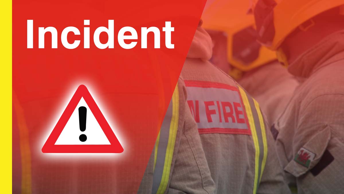 We're in attendance at a road traffic collision involving a heavy goods vehicle carrying 6400 livestock chickens on the #A5 at Maerdy, Llangwm, Conwy. The road had been closed and will remain closed until further notice.