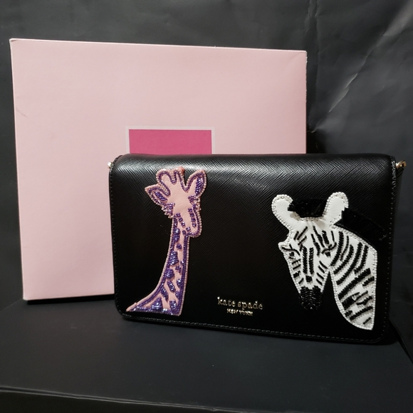 christstyle_'s tweet photo. So good I had to share! Check out all the items I'm loving on @Poshmarkapp from @cheezebags #poshmark #fashion #style #shopmycloset #katespade #rwco #bdg: https://t.co/AhjKmBiXcl https://t.co/6xC4RP5yzM